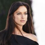 Меховые жилетки опять в тренде: какие выбрать и как носить осенью и зимой