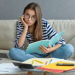 И снова огурцом: способы придать лицу свежий вид после бессонной ночи