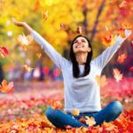 Клетка, полоска, зебра: принты осени−2025, которые носят все модные девушки мира