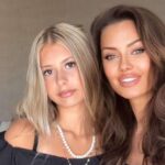 Модные шапки, береты и кепки — что носить осенью 2025